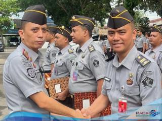 Rutan Kelas I Medan Gelar Apel Penyematan Tanda Pangkat dan Pelepasan Pegawai Purna Tugas